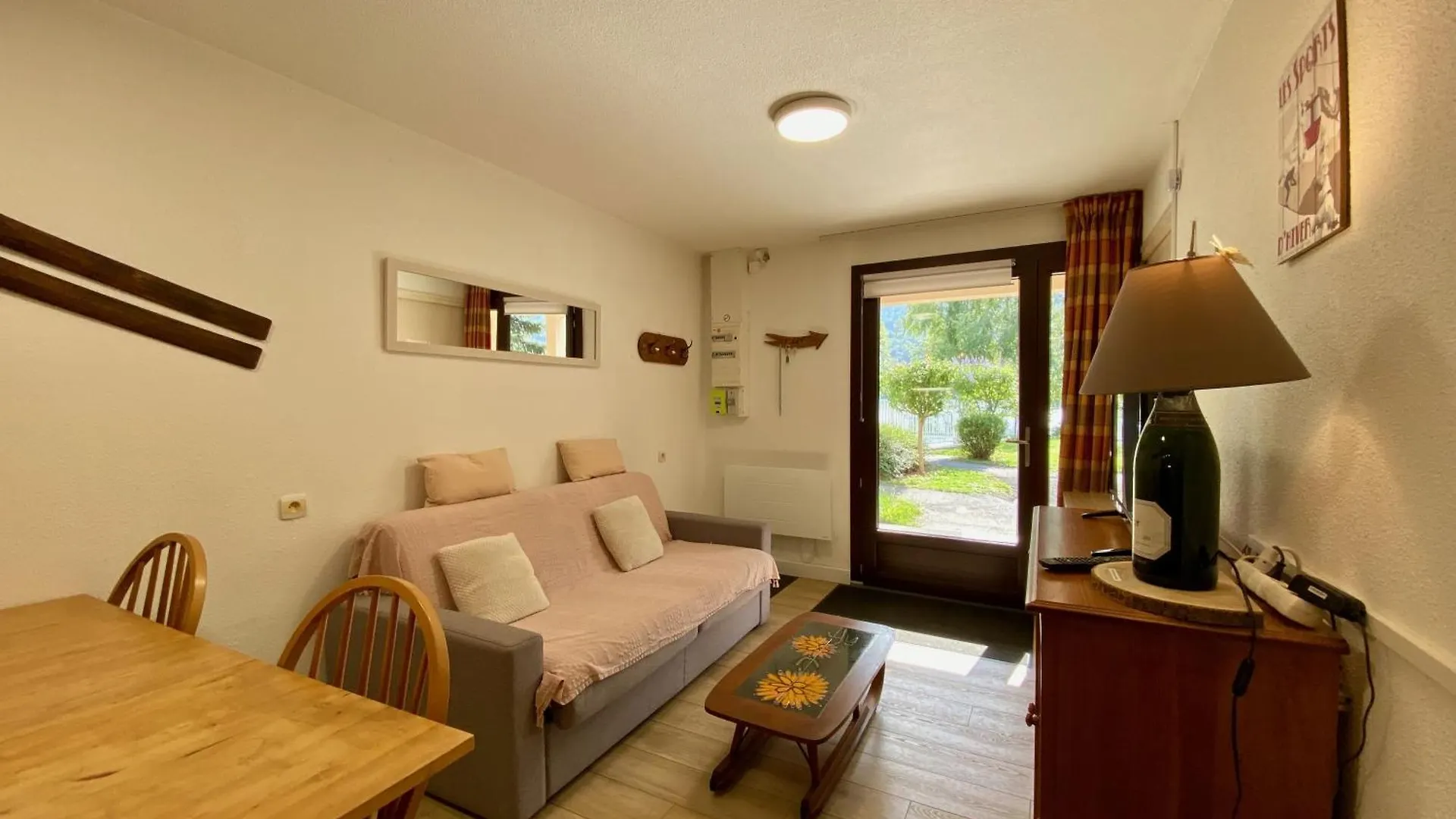 Charmant Logement De Plein Pied Avec Piscine 2* Loudenvielle Apartamento